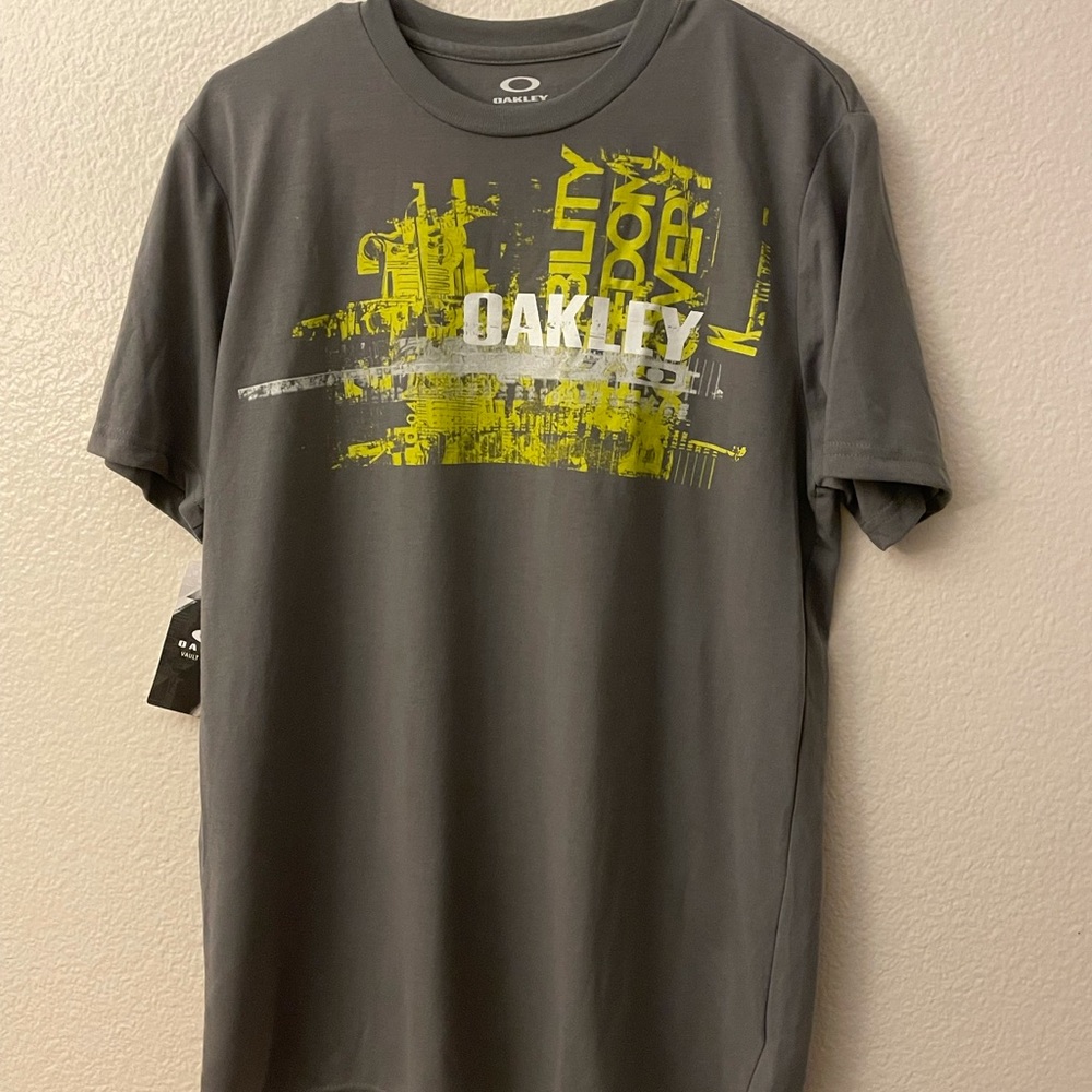 Oakley Resist T-Shirt